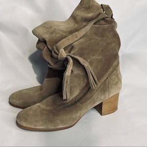 Tahari Boots